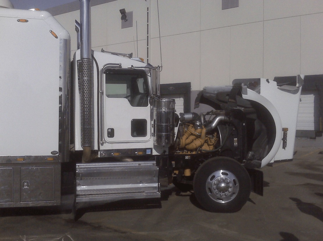 this image shows on-site truck repair in Laredo, TX